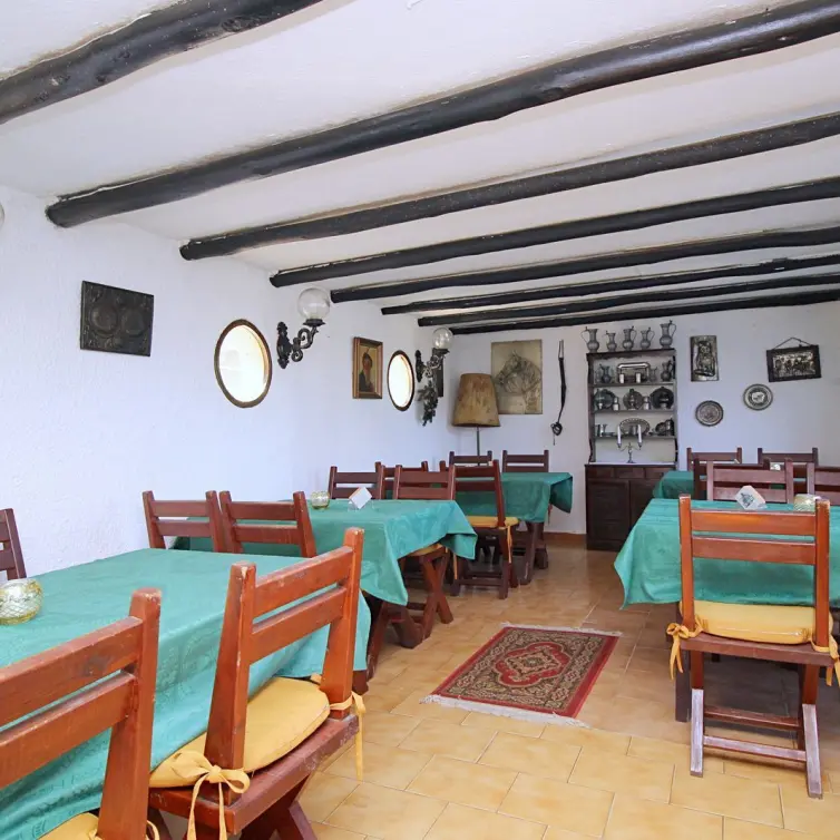 Sale of bar in Marbesa
