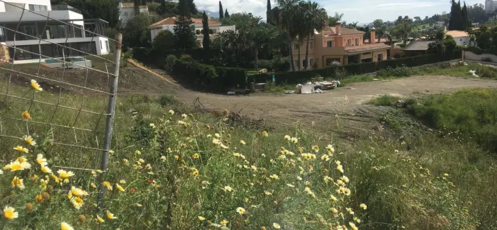 Продажа  жилого участка в El Paraiso 2