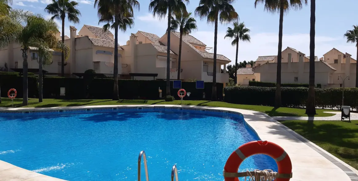 Продажа таунхауса в Las Chapas 2