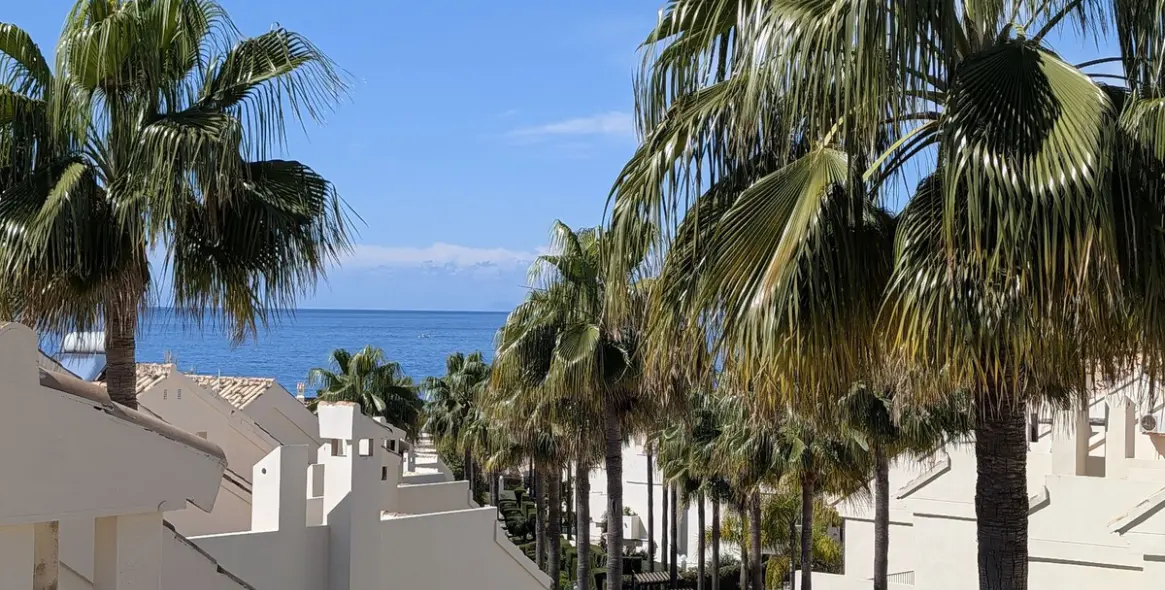 Продажа таунхауса в Las Chapas 5