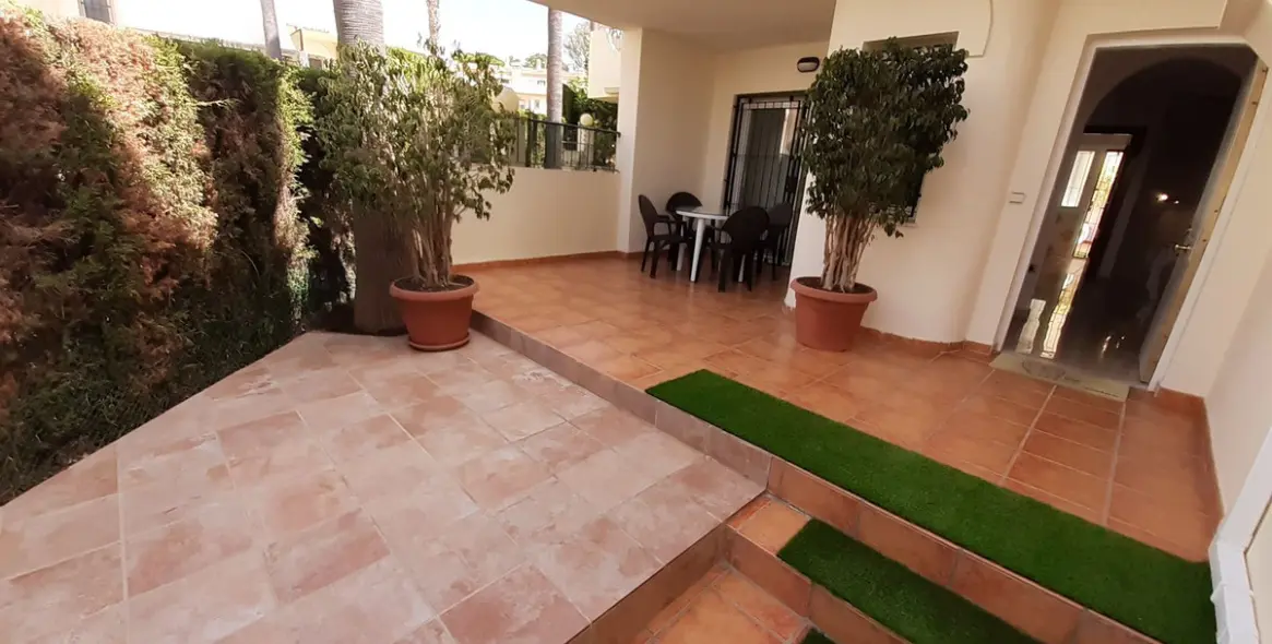 Продажа таунхауса в Las Chapas 6