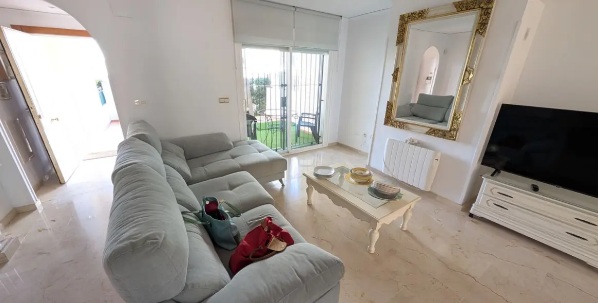 Продажа таунхауса в Las Chapas 19