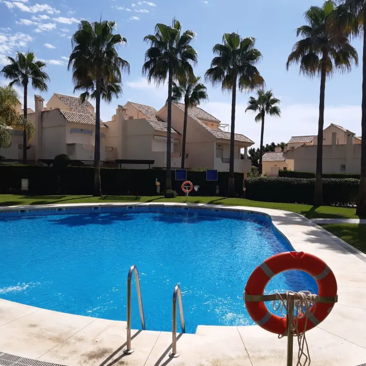 Sale of townhouse in Las Chapas