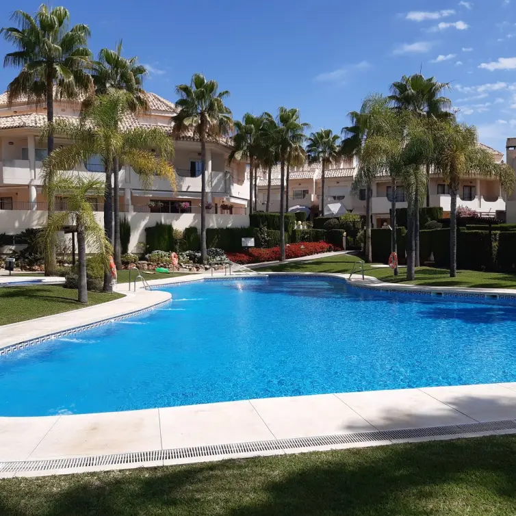 Sale of townhouse in Las Chapas