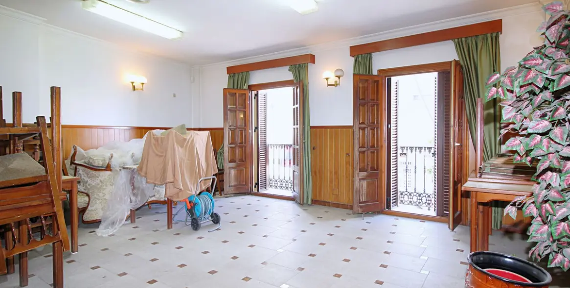 Sale of other in Coín 13