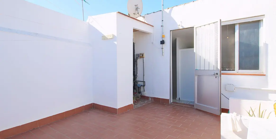 Sale of other in Coín 16