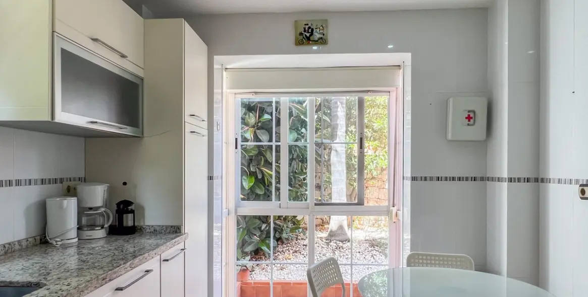 Sale of detached villa in Cerros del Aguila 7