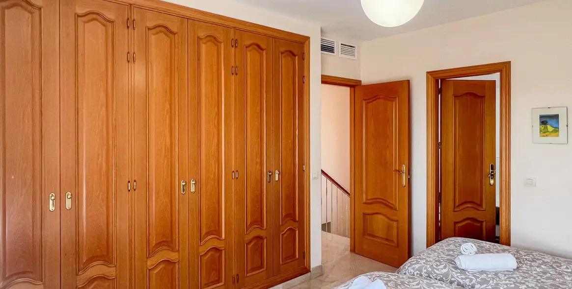 Sale of detached villa in Cerros del Aguila 18