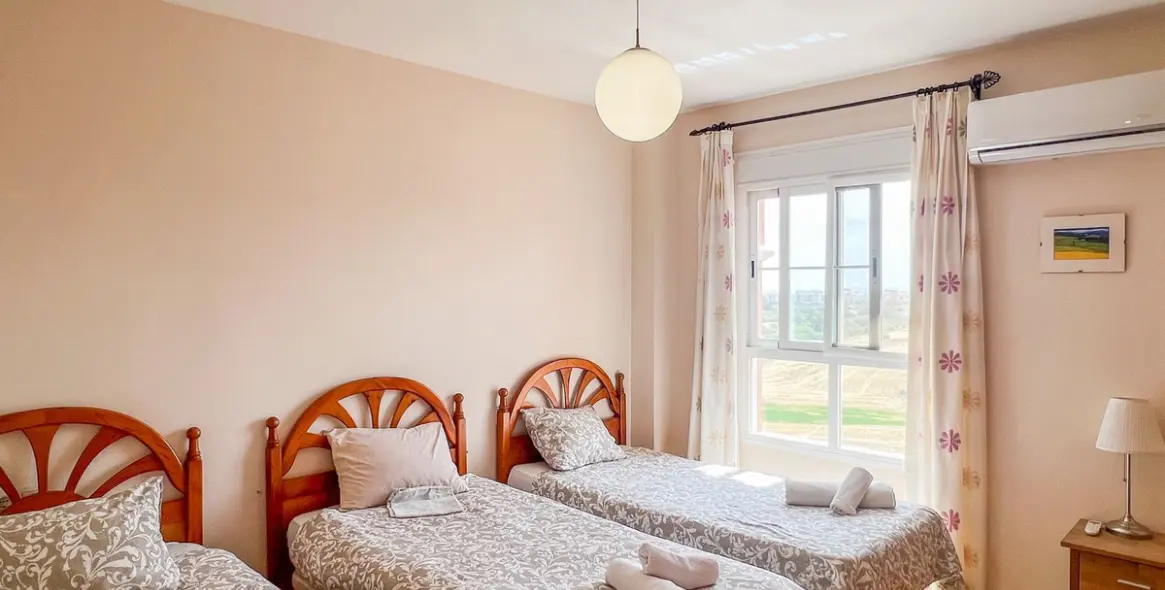 Продажа  отдельно стоящей виллы в Cerros del Aguila 23