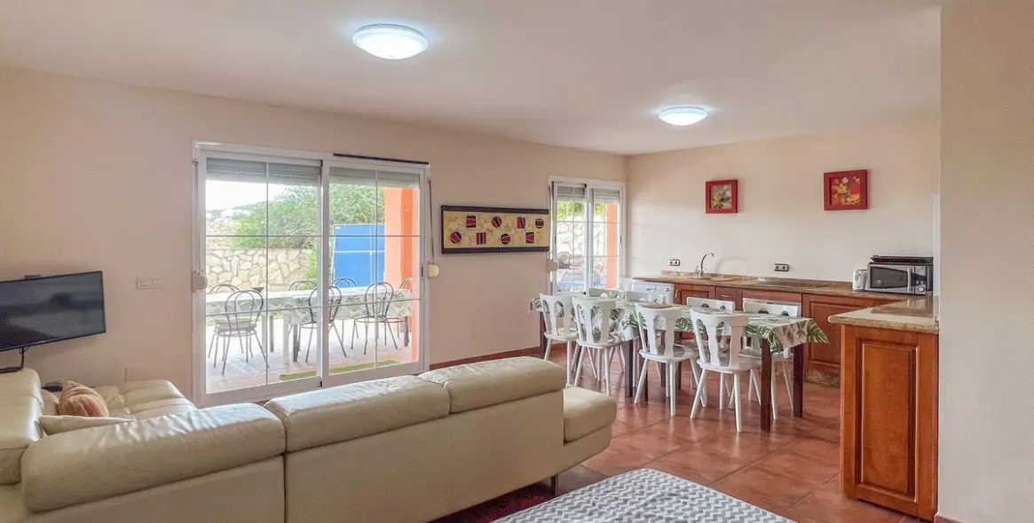 Продажа  отдельно стоящей виллы в Cerros del Aguila 52