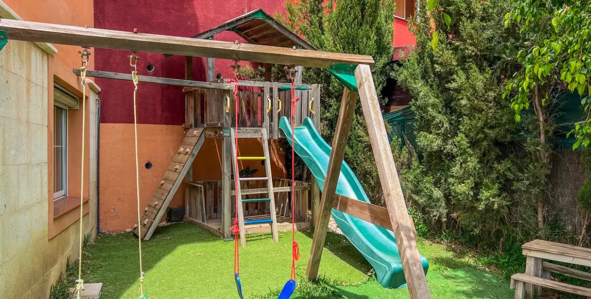 Продажа  отдельно стоящей виллы в Cerros del Aguila 60