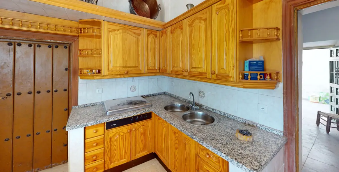 Sale of detached villa in Comares 10