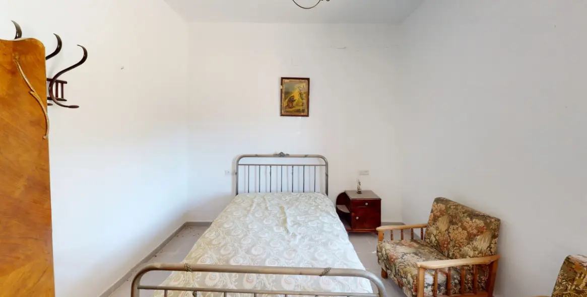 Sale of detached villa in Comares 14