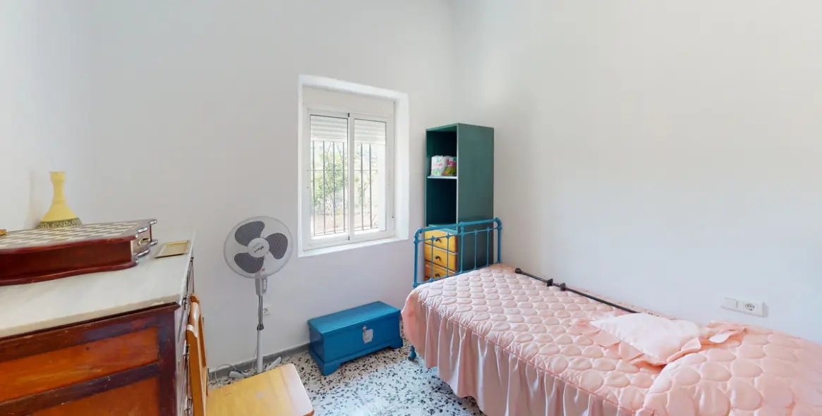 Sale of detached villa in Comares 26