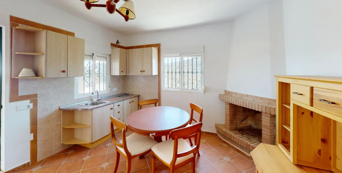 Sale of detached villa in Comares 36