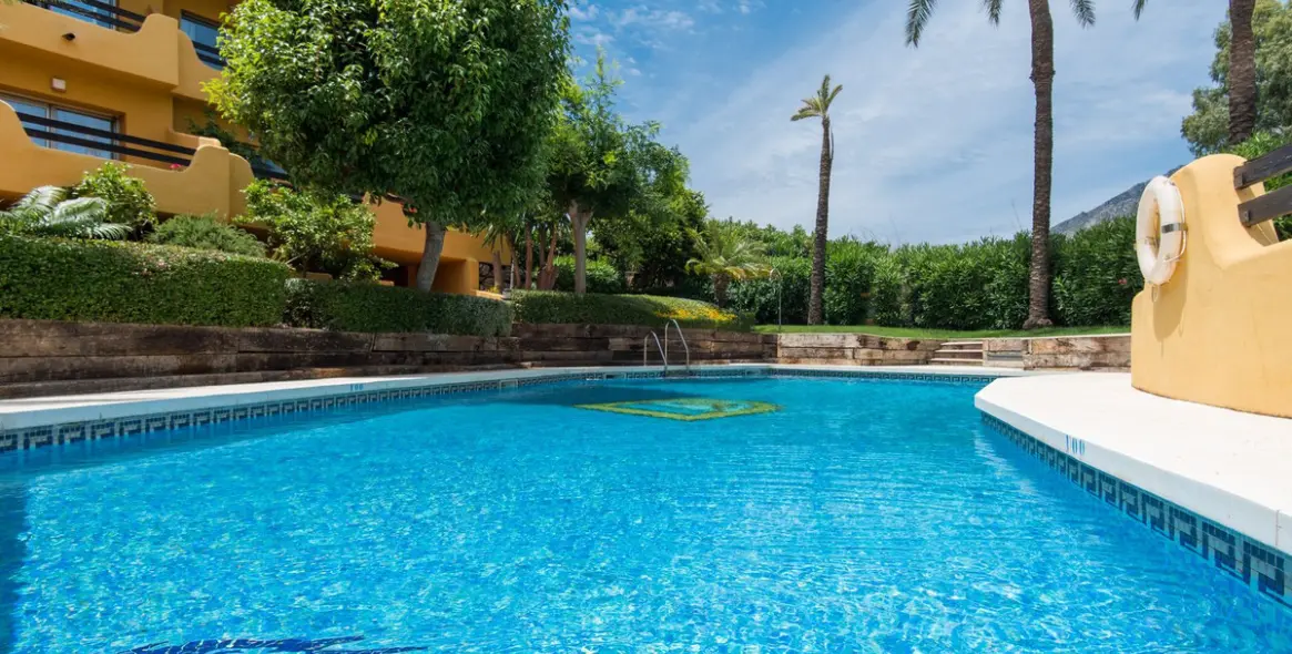 Long-term rent of townhouse in Nagüeles 1