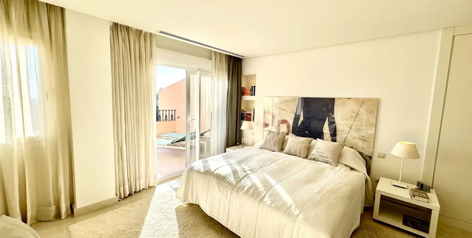 Sale of penthouse duplex in Nueva Andalucía 3