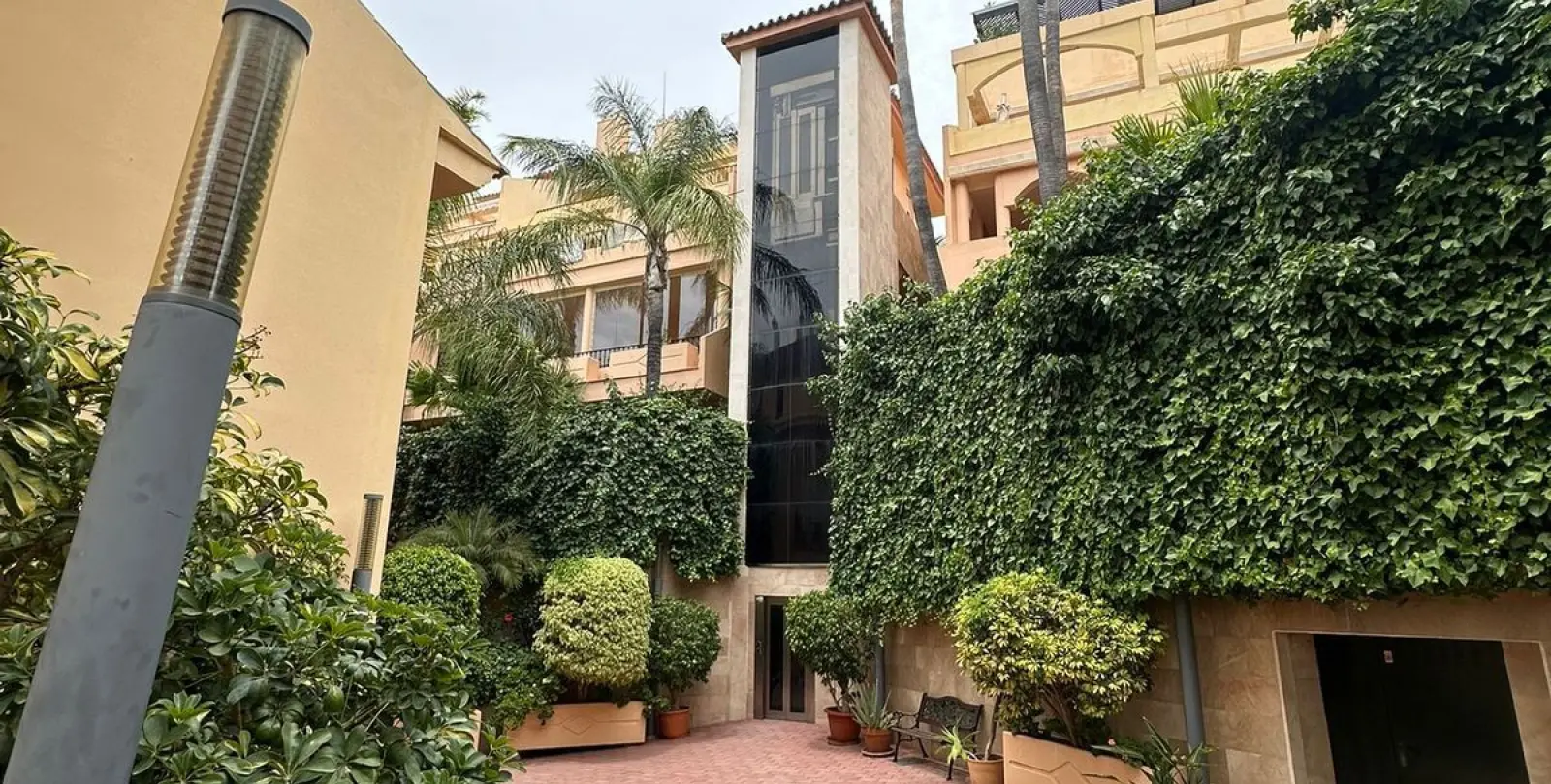 Sale of penthouse duplex in Nueva Andalucía 15