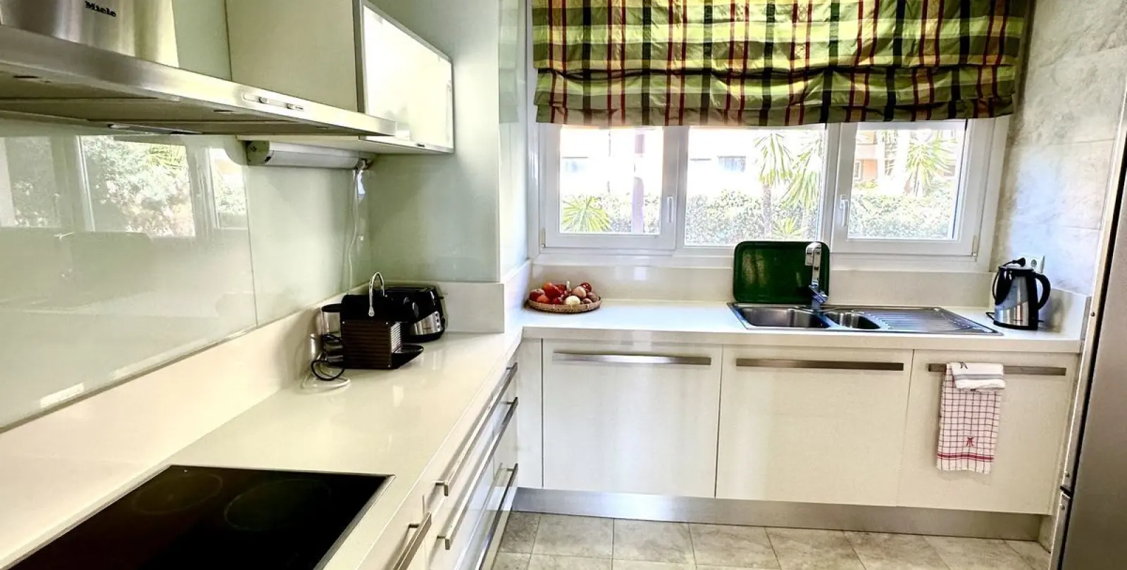 Sale of penthouse duplex in Nueva Andalucía 19