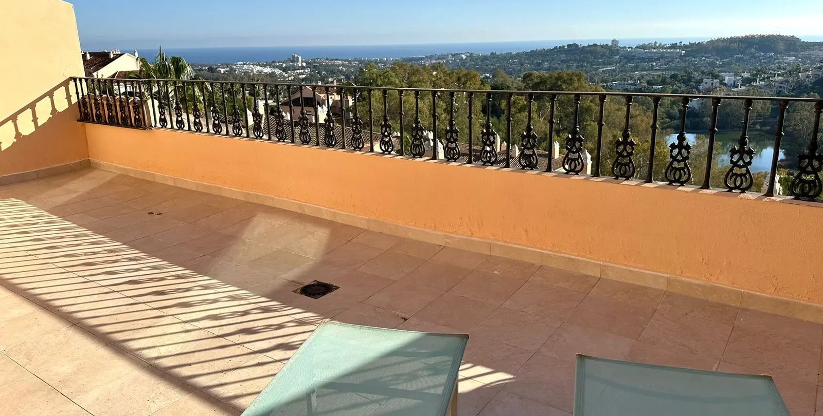 Sale of penthouse duplex in Nueva Andalucía 25