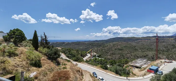 Продажа  жилого участка в Benahavís 0