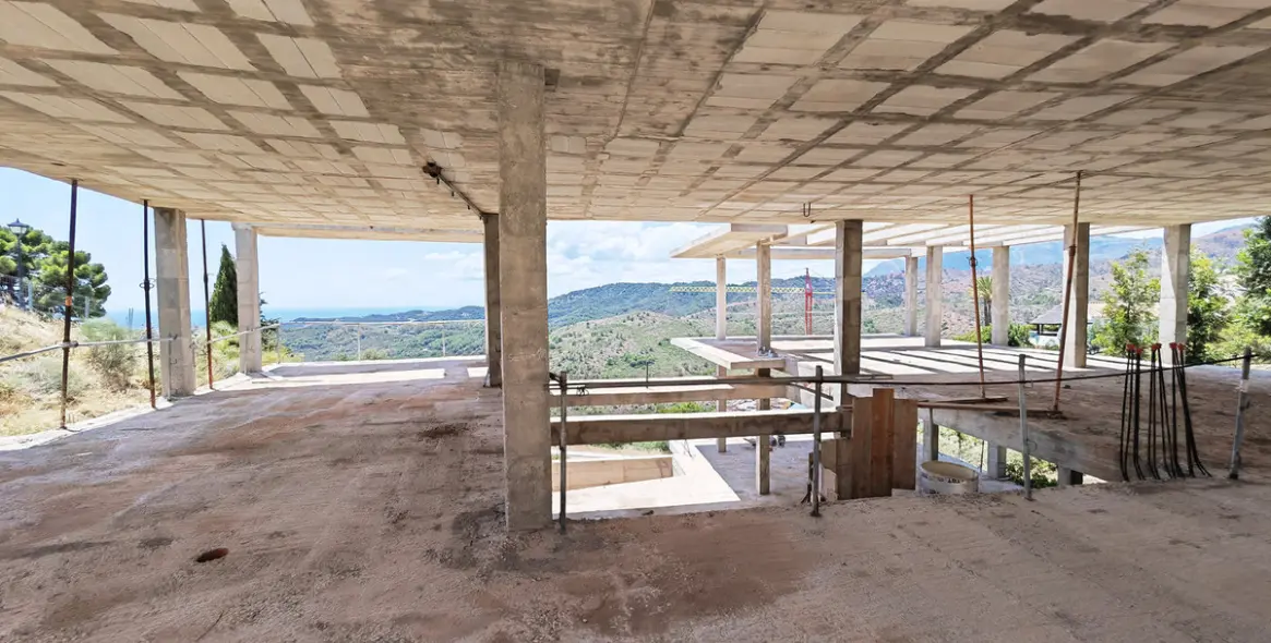 Продажа  жилого участка в Benahavís 9