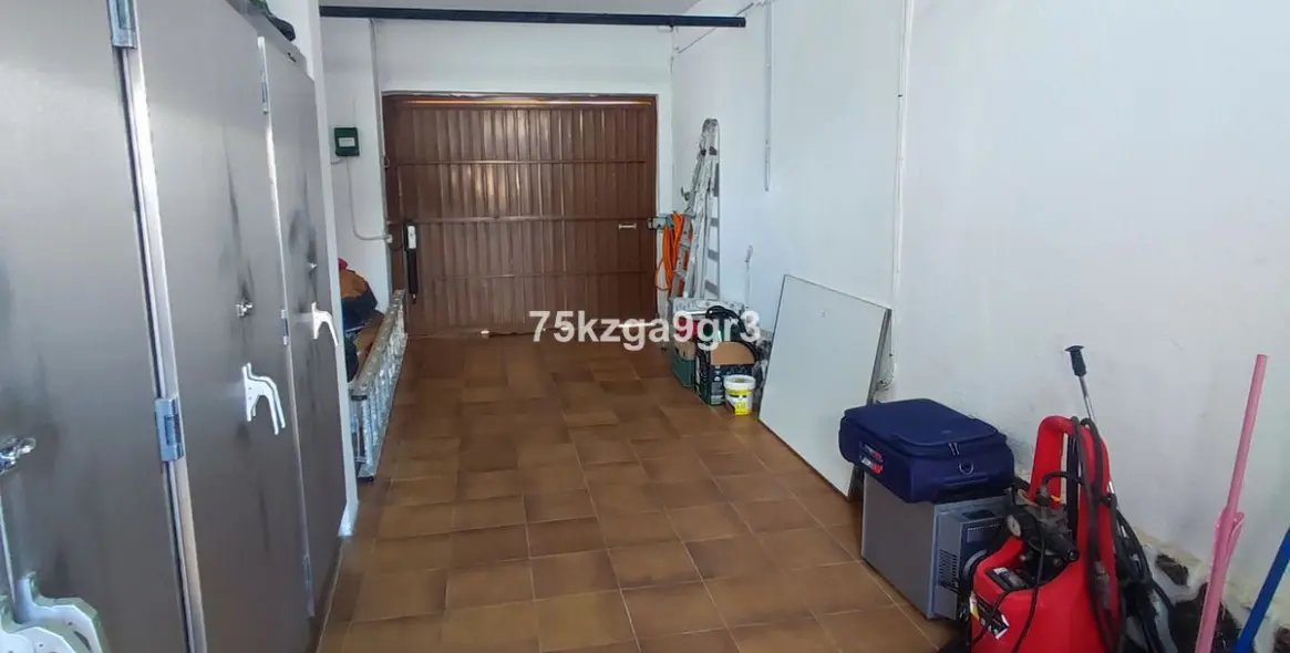 Продажа  отдельно стоящей виллы в Malaga (район Teatinos) 7