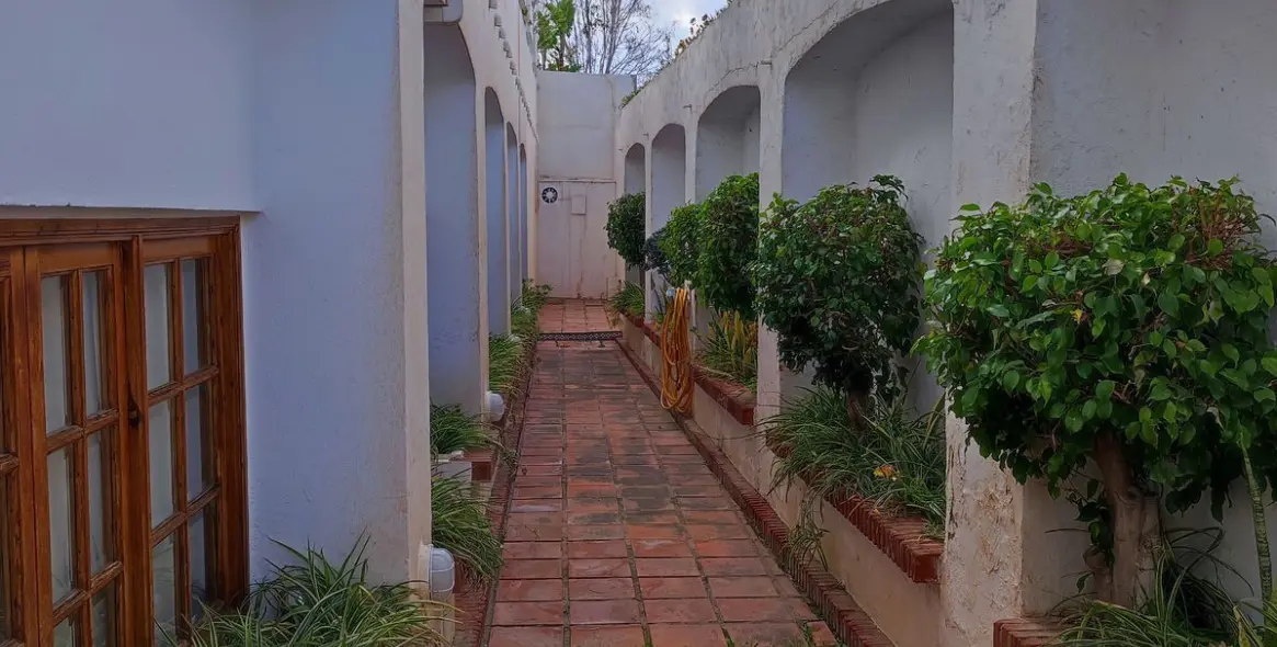 Продажа  отдельно стоящей виллы в Malaga (район Teatinos) 11