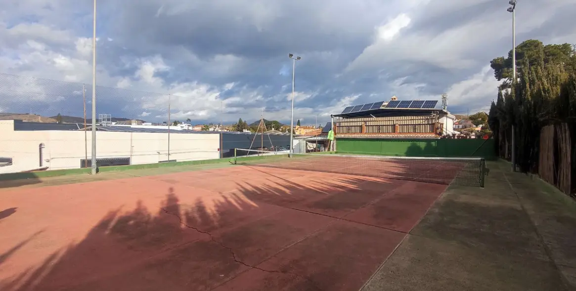 Продажа  отдельно стоящей виллы в Malaga (район Teatinos) 12