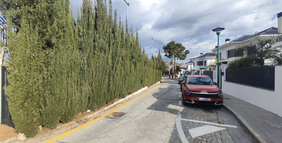 Продажа  отдельно стоящей виллы в Malaga (район Teatinos) 13