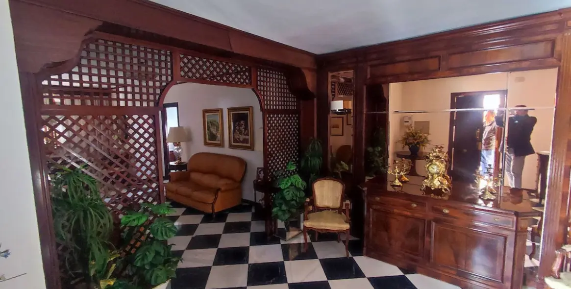 Продажа  отдельно стоящей виллы в Malaga (район Teatinos) 20