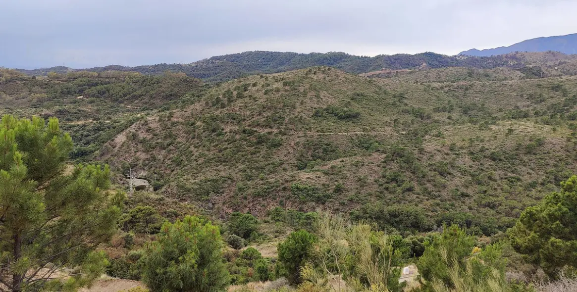 Продажа  жилого участка в Benahavís 11