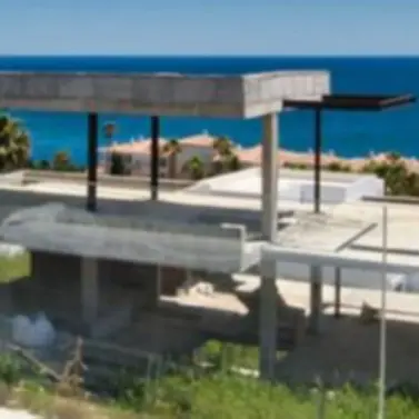 Продажа  жилого участка в Estepona