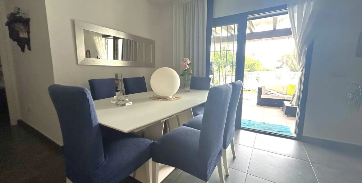 Продажа  отдельно стоящей виллы в Calahonda 18