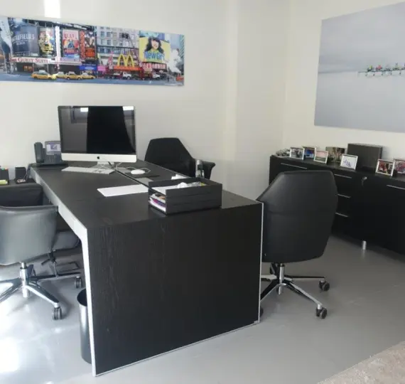 Venta de local comercial en Puerto Banús