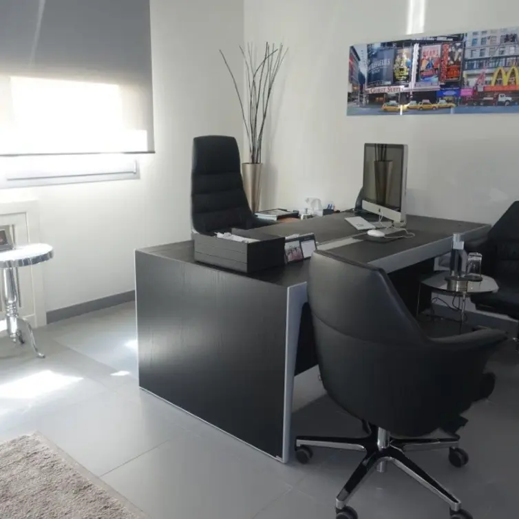 Venta de local comercial en Puerto Banús