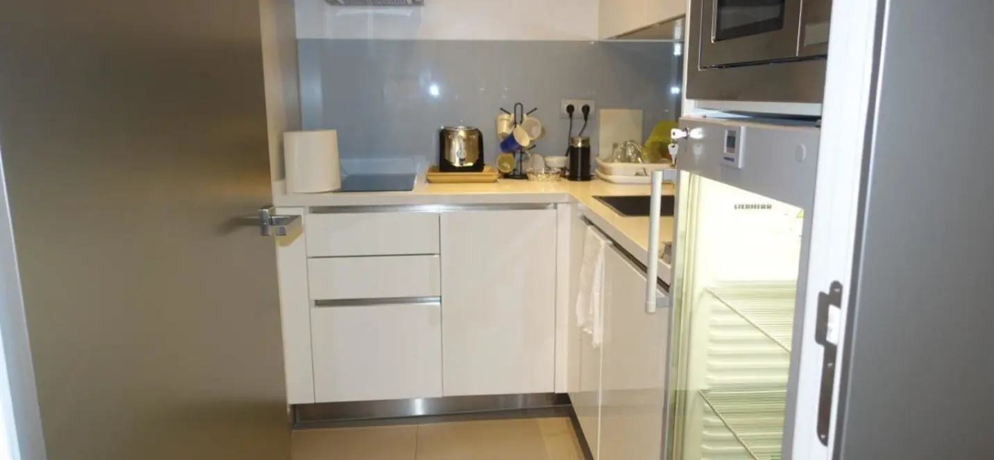 Venta de local comercial en Puerto Banús 2