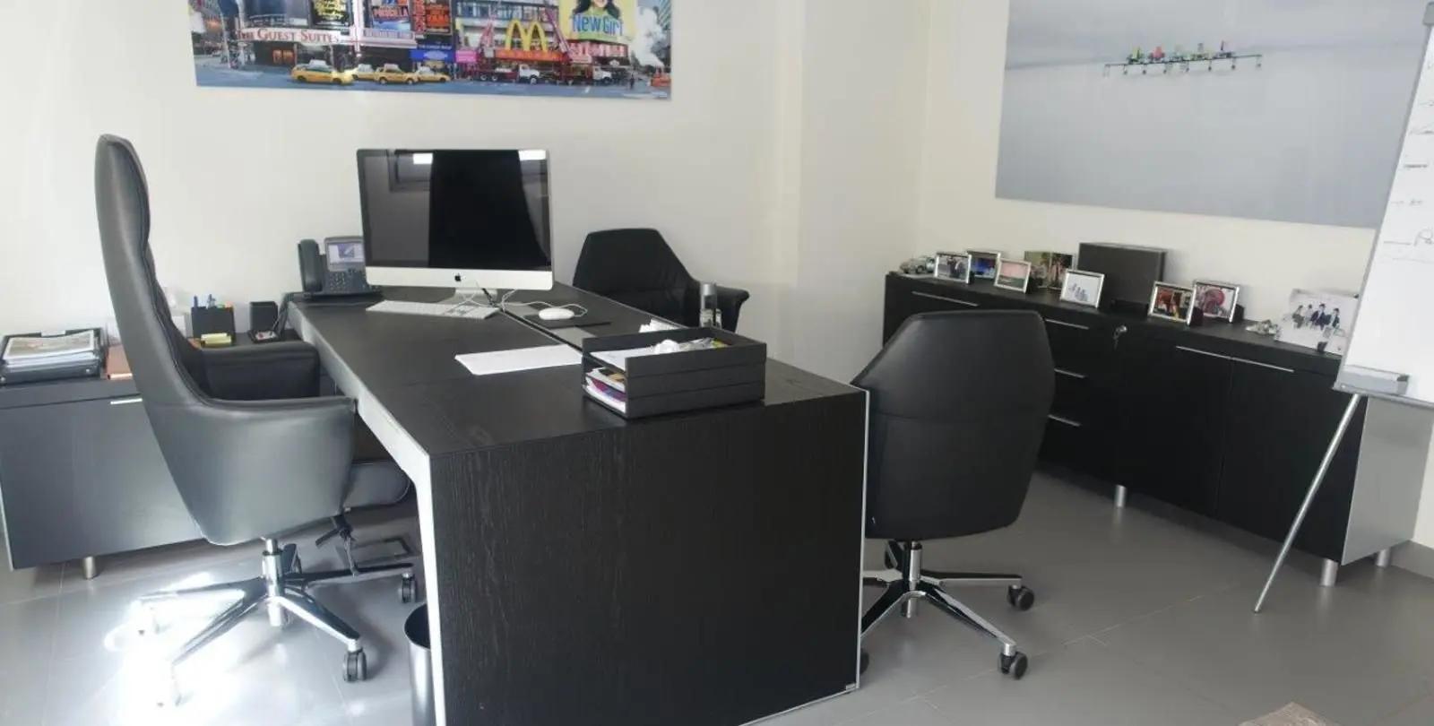Sale of commercial premises in Puerto Banús 5