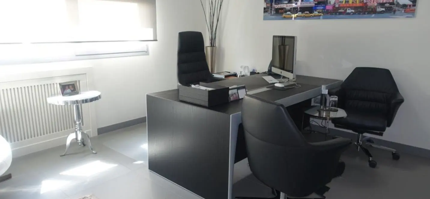 Venta de local comercial en Puerto Banús 0