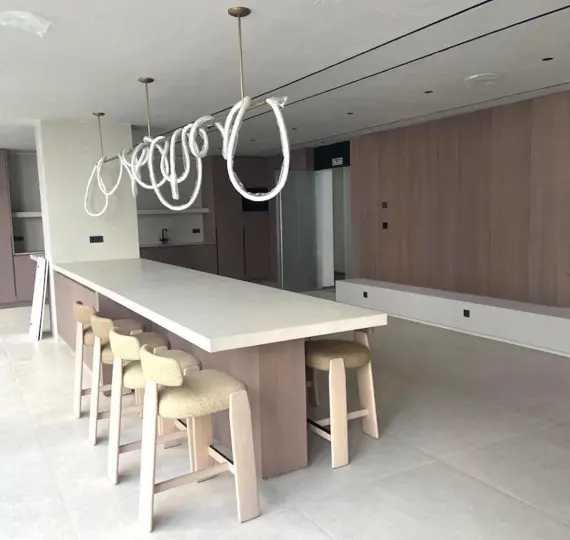 Sale of office in Marbella