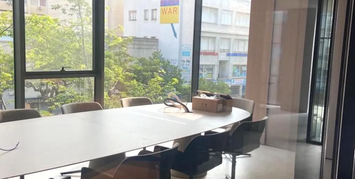 Sale of office in Marbella 5