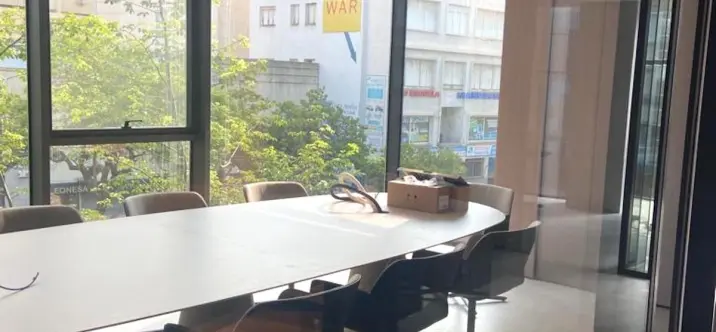 Sale of office in Marbella 4