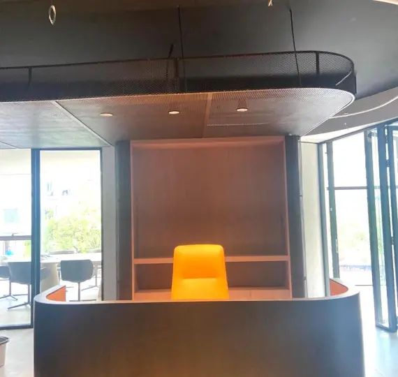 Sale of office in Marbella