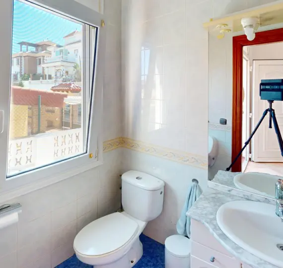 Detached villa R4883968