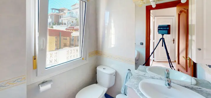 Detached villa R4883968 3