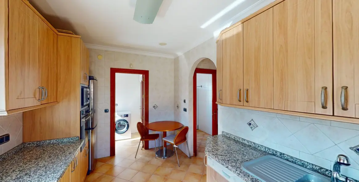 Sale of detached villa in Torre del Mar 14