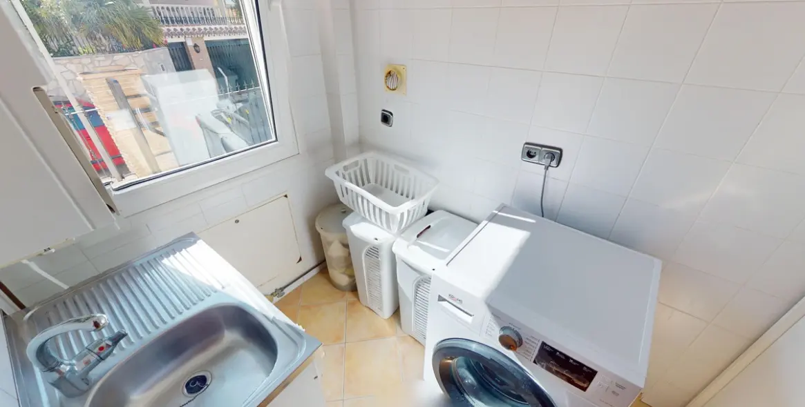 Sale of detached villa in Torre del Mar 16