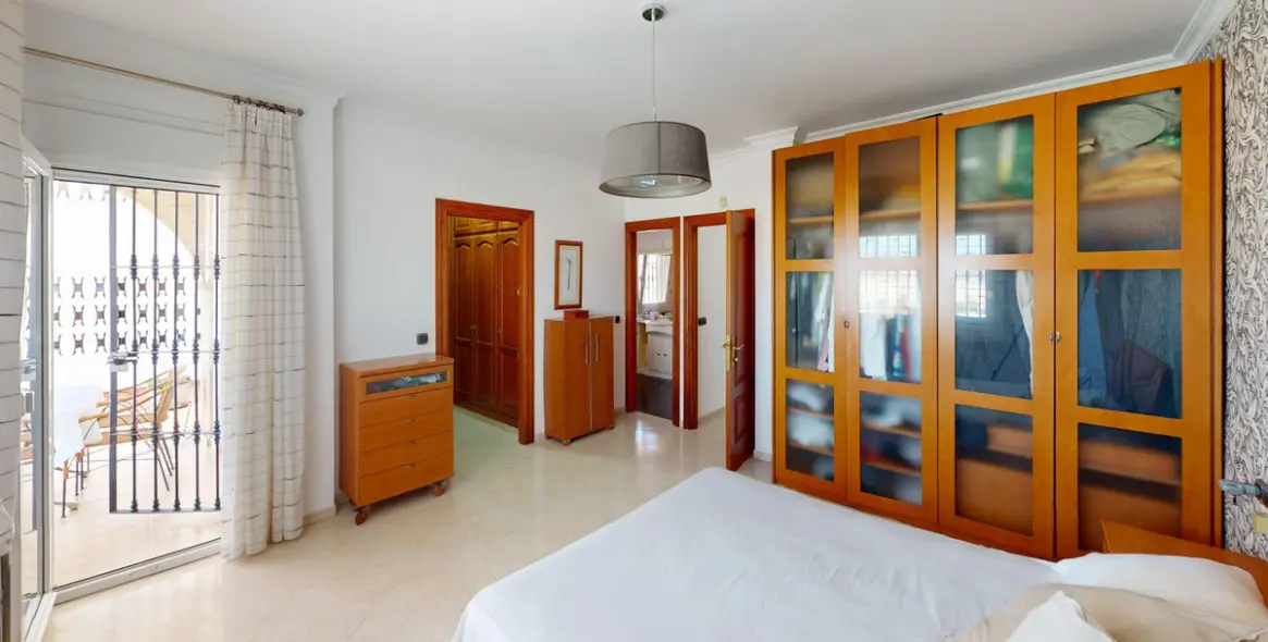 Sale of detached villa in Torre del Mar 23