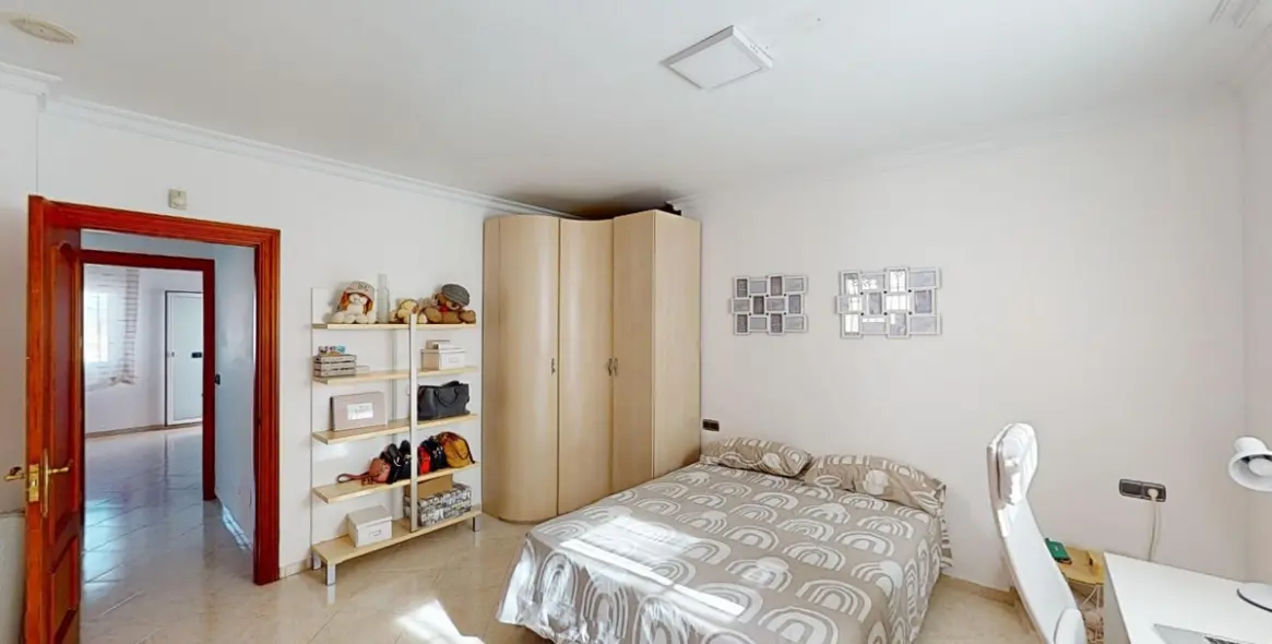 Sale of detached villa in Torre del Mar 26