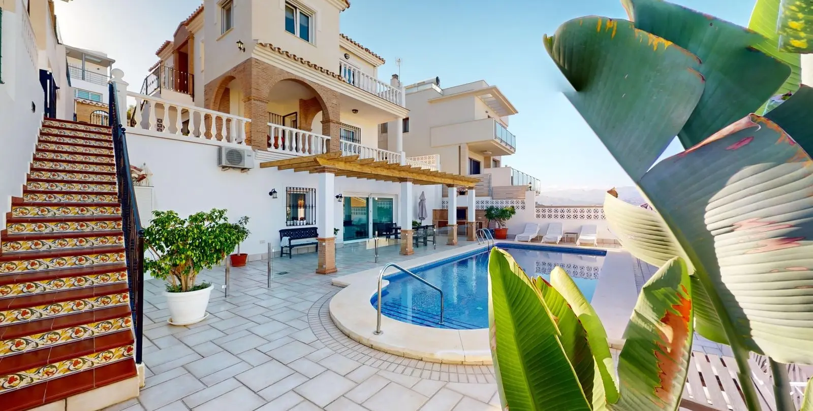Продажа  отдельно стоящей виллы в Torre del Mar 2